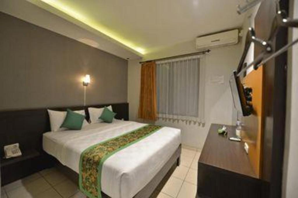 Lotus Hotel 2*